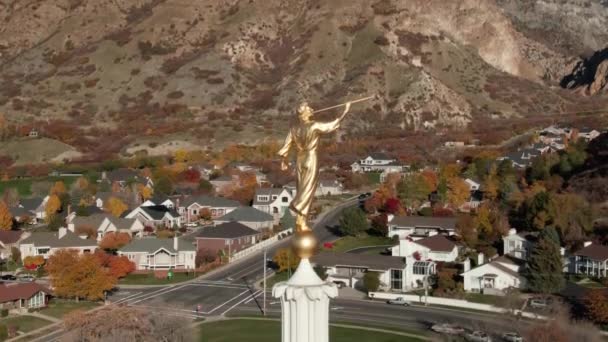 Arany Angyal Moroni Szobor Provo Lds Mormon Templom Torony Spire — Stock videók