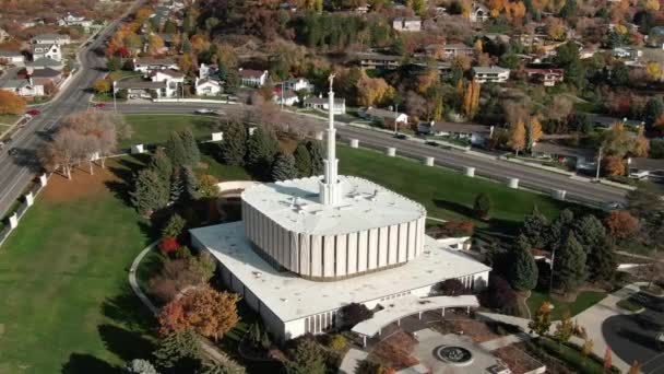 Εναέρια Τροχιά Πάνω Από Την Όμορφη Provo Lds Mormon Temple — Αρχείο Βίντεο