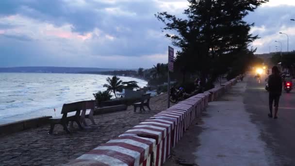 Mui Ciudad Costera Vietnam Ciudad Calle Por Costa Playa Ciclomotores — Vídeos de Stock