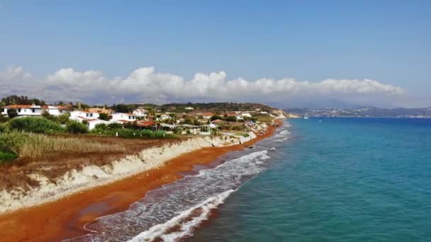 希腊Megas Lakkos海滩的空中景观 白天无人驾驶飞机射击 — 图库视频影像