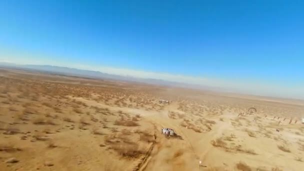 Mojave Desert Rally Eller Road Race Med Fyrhjulsdriven Lastbil Fortkörning — Stockvideo