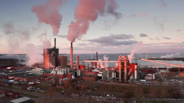 Aerial Approach Establishing Shot Polluting Industry Sweden — Stock video