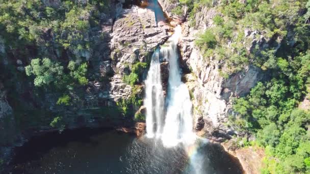 Bella Cascata Con Arcobaleno Vista Aerea Foresta Nativa Fiume Nero — Video Stock