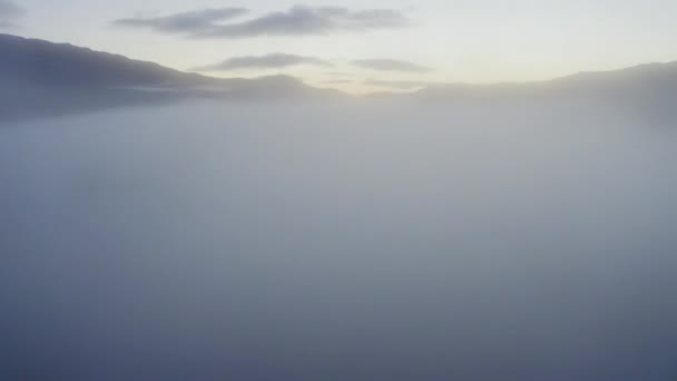 Drone Shot Misty Winter Moring Valley — Vídeo de stock