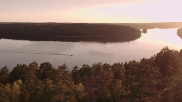 Drone Tiro Barco Lago Pôr Sol — Vídeo de Stock