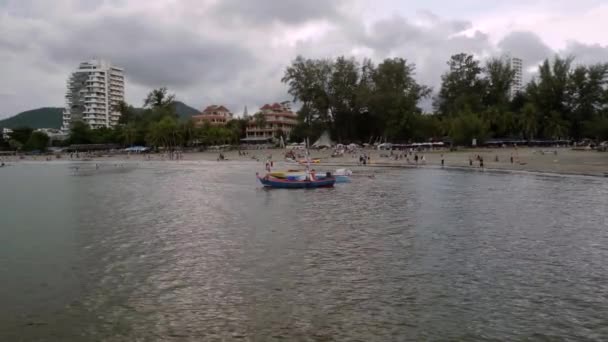 Een Shot Van Prachtige Hua Hin Beach Een Populaire Toeristische — Stockvideo