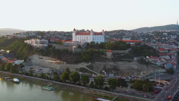 Drone Rotativo Castelo Bratislava Bratislava Eslováquia — Vídeo de Stock
