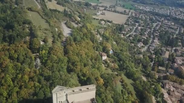 Vue Aérienne Tour Médiévale Cimier Ancienne Prison Haut Garder Europe — Video