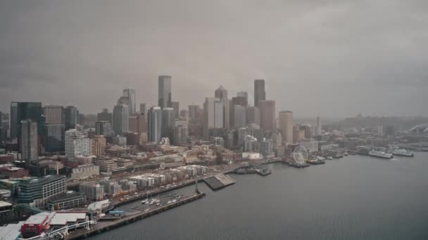 Hiperlapso Aéreo Nuvens Tempestuosas Chuvosas Sobre Centro Seattle — Vídeo de Stock