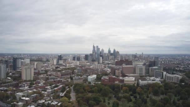 Downtown Philly Desde Drexler — Vídeos de Stock