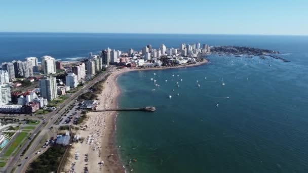 乌拉圭埃斯特角市的天际线 — 图库视频影像