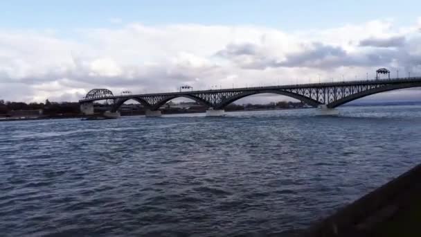 Vol Peace Bridge Dessus Rivière Niagara Séparant Buffalo New York — Video