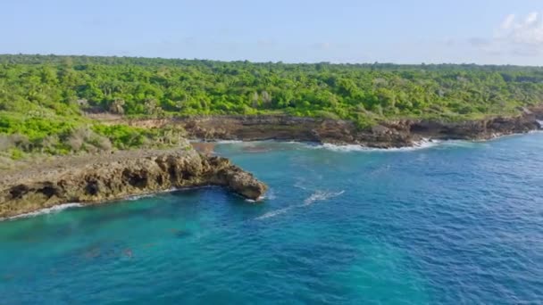 Baia Rocciosa Lungo Costa Tropicale Boca Yuma Caraibi Aerea — Video Stock