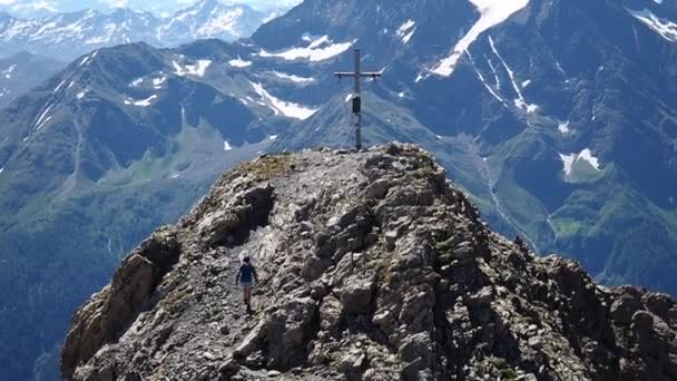 Standskogel csúcs (2 757 m) a Lechtaler Alpokban, Tirol, Ausztria.