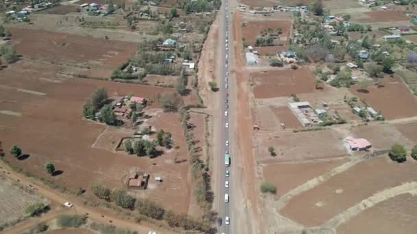 Lotnisko Ruchu Drogowego Jadącego Autostrady Polną Drogę Kenii — Wideo stockowe