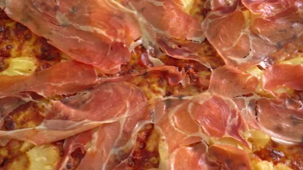 Pizza Met Prosciutto Parma Ham Pizza Italiaanse Keuken — Stockvideo