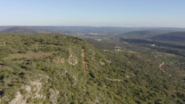 Luftaufnahme Von Der Größten Rocha Pena Der Estrada Salir Loul — Stockvideo