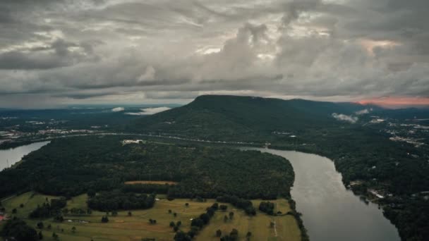 Vyhlídková Hora Chattanooga Bouřkovými Mraky Pozadí Vzdušné Hyperlapse — Stock video
