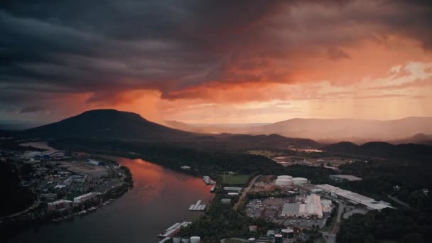 Vzdušná Hyperlapse Pomalé Bouře Západu Slunce Mraky Pohybující Nad Vyhlídkovou — Stock video