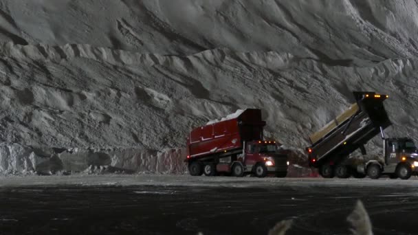 Lorries Dump Snow Quarry Created Winter Season Night Montreal Canada — Stock Video