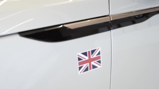Bandeira Inglaterra Logotipo Carro Velar Rover Terra Emblema Exterior Carro — Vídeo de Stock