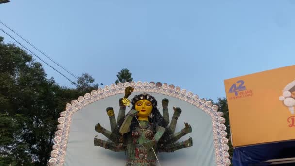 Vista Vicino Idolo Durga Realizzato Con Utensili Metallo Usato Pandalo — Video Stock