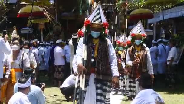 Dansare Vid Balinesisk Hinduisk Kremeringsceremoni Ngaben Medlem Kungafamiljen Ida Pedanda — Stockvideo