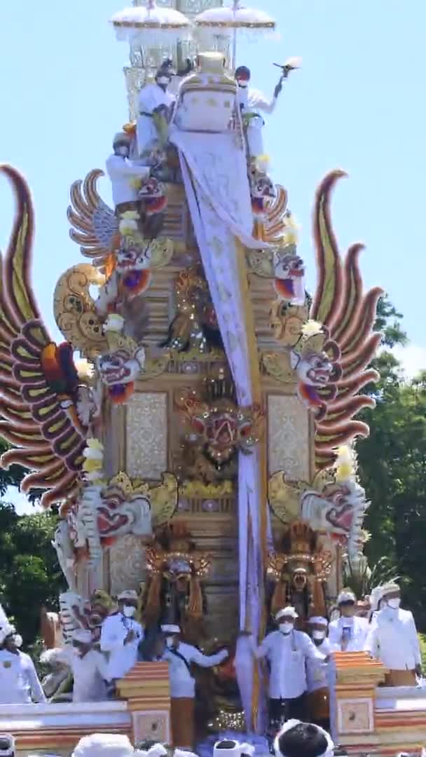 Balinese Hindoe Crematie Ceremonie Ngaben Van Een Lid Van Koninklijke — Stockvideo