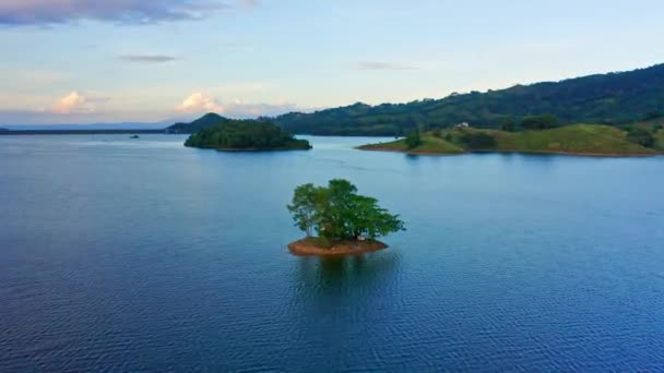 Kleine Met Bomen Bedekte Eilanden Het Hatillo Stuwmeer Adembenemend Drone — Stockvideo