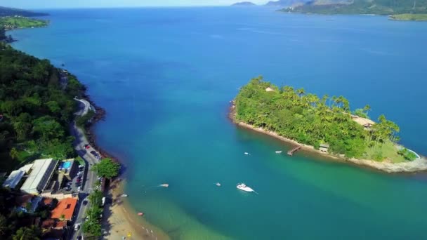 Drone Vista Piccolo Isolotto Vicino Alla Costa — Video Stock