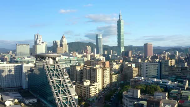Zdjęcie Lotnicze Współczesnego Centrum Tajpej City Słynną 101 Wieżą Tle — Wideo stockowe