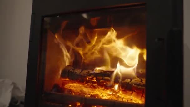 Tracking Shot Wood Burning Log Cabin Winter Fire Blazing Slow — Stock Video