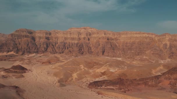 Langsam Rückwärts Bewegte Aufnahme Einer Wunderschönen Großen Wüstenschlucht Gefilmt Mit — Stockvideo