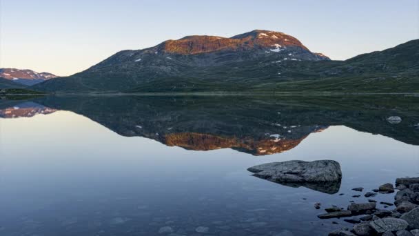 Prachtige Timelapse Hemsedal Vavatnet Met Zonsopgang Reflectie Het Water Noorwegen — Stockvideo
