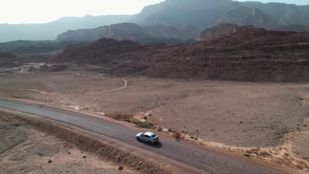 Drone Parallèle Tourné Après Une Voiture Dans Désert Filmé Dans — Video