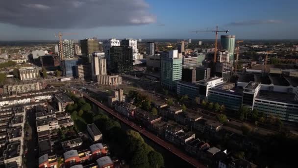 Stazione Centrale Con Quartiere Finanziario Intorno Jaarbeursplein Utrecht Con Grattacieli — Video Stock