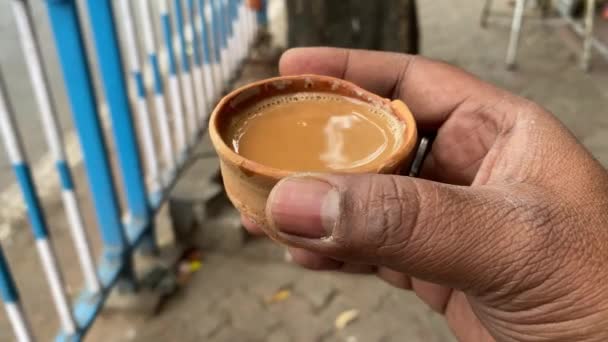 Close Indian Man Drinking Tea Chai Roadside Stall — Stock Video