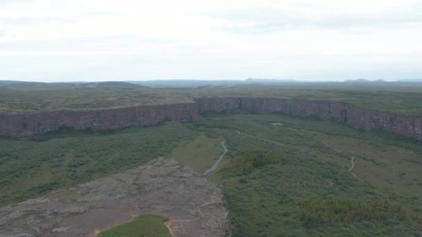 Veduta Aerea Della Famosa Valle Dell Asbyrgi Terreno Accidentato Deserto — Video Stock