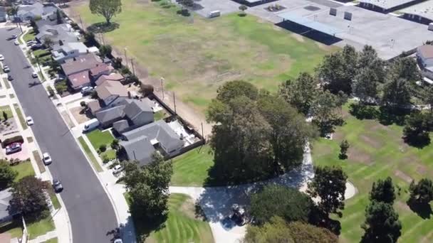 Vista Panorámica Aérea Sobre Una Zona Residencial Huntington Beach California — Vídeo de stock