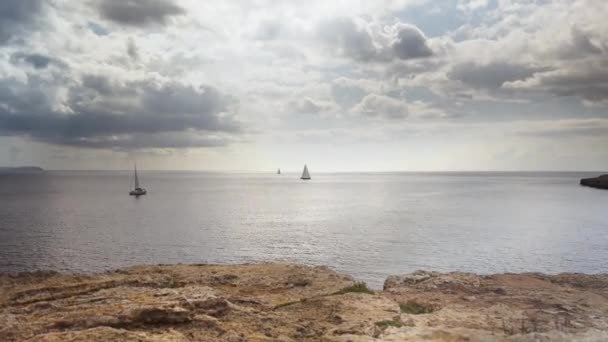 Zeitraffer Von Meer Und Wolken Tolle Reflexion Über Tne Water — Stockvideo