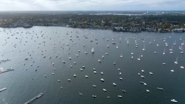 Luchtfoto Van Zeilboten Jachten Marblehead Harbor Essex County Massachusetts — Stockvideo