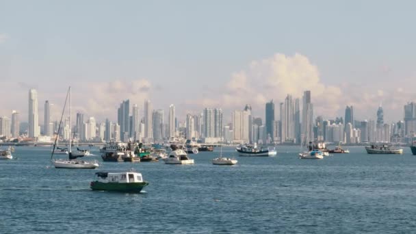 Panama Kanalı Marinasına Demirlemiş Teknelere Bakan Panoramik Manzara Uzakta Muhteşem — Stok video