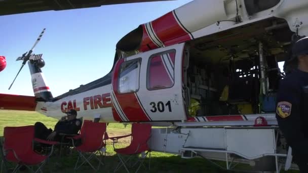 Helikoptéra Ochranu Proti Požáru Lesnictví — Stock video