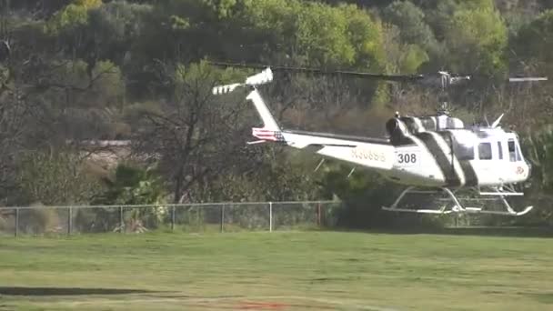 Polícia Helicóptero Decolando — Vídeo de Stock