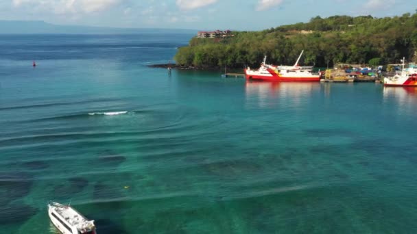 Praia Bali Com Barcos Drone Shot — Vídeo de Stock