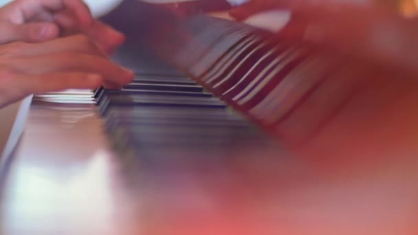 Detalle Imagen Las Manos Pianista Tocando Piano Cola Durante Día — Vídeos de Stock