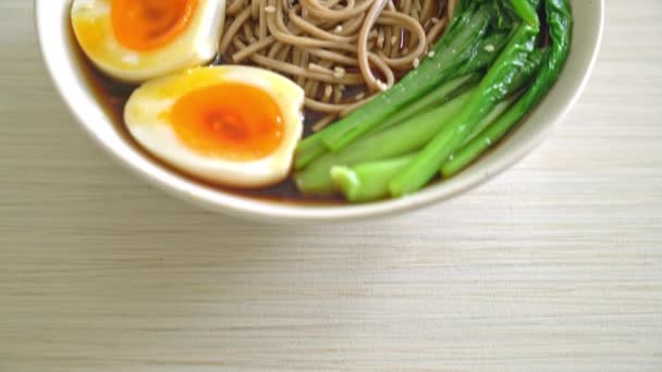 Ramen Noodles Egg Vegetable Vegan Vegetarian Food Style — Stock Video
