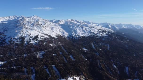 インスブルック アルプス上空のパッチェルコフェルからの雄大な冬の空の景色 — ストック動画