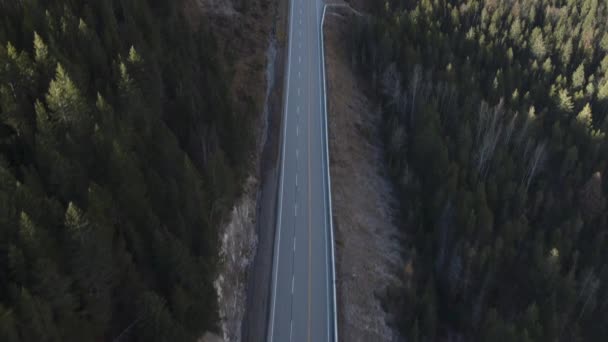 Aerial Tilt Winding Mountain Pass Hwy British Columbia — Stock Video