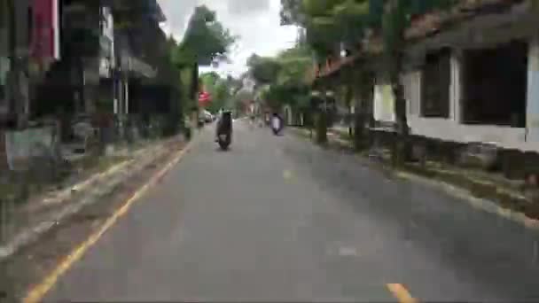 Ubud Bali Endonezya Sokak Karayolu Trafiğinin Aşırı Hızlanması — Stok video